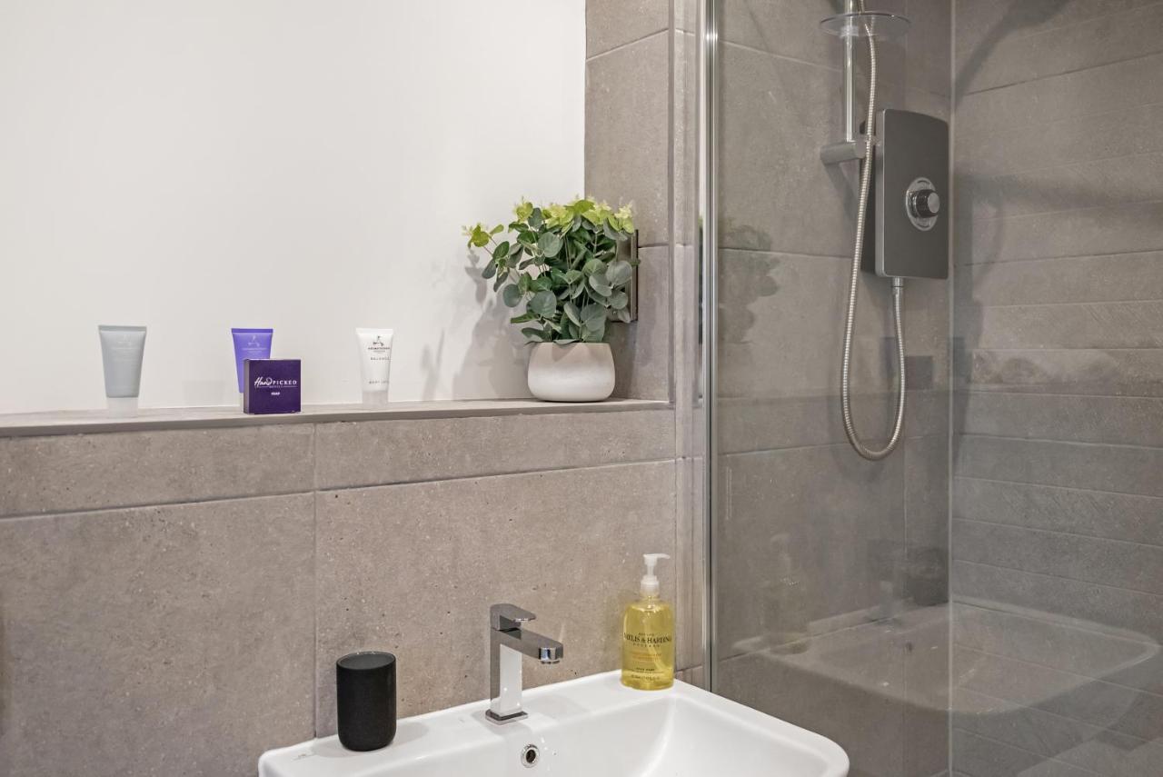 Tailored Stays - Water Street Apartments CBG Екстериор снимка